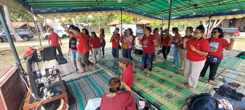 karaoke siang-siang sembari goyang dumang,,,PAKAI